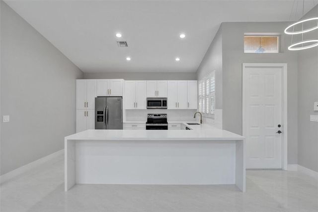 5885 NW 121st Terrace, Coral Springs, FL 33076