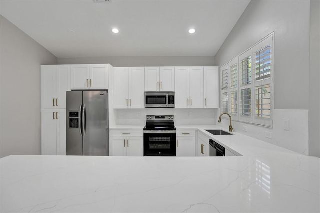 5885 NW 121st Terrace, Coral Springs, FL 33076