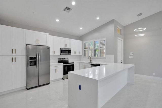 5885 NW 121st Terrace, Coral Springs, FL 33076