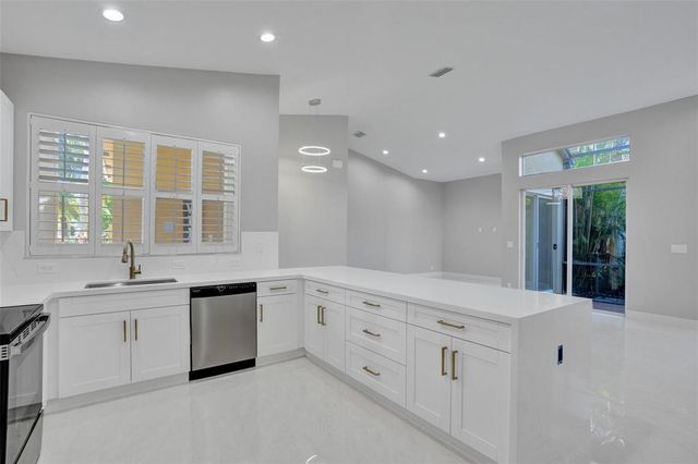 5885 NW 121st Terrace, Coral Springs, FL 33076