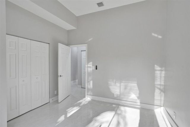 5885 NW 121st Terrace, Coral Springs, FL 33076