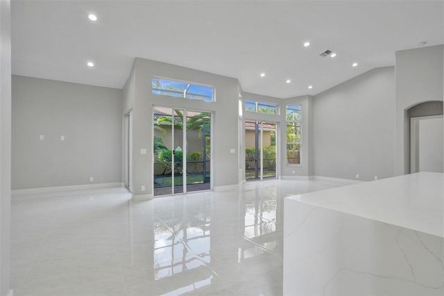 5885 NW 121st Terrace, Coral Springs, FL 33076