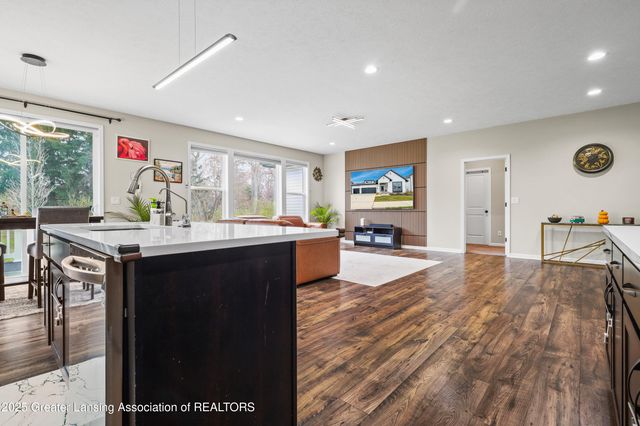 5603 Copper Creek Drive, Haslett, MI 48840