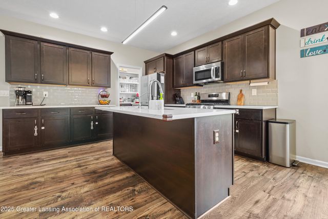 5603 Copper Creek Drive, Haslett, MI 48840