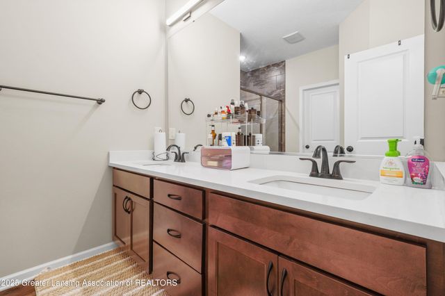 5603 Copper Creek Drive, Haslett, MI 48840