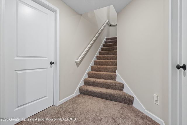 5603 Copper Creek Drive, Haslett, MI 48840