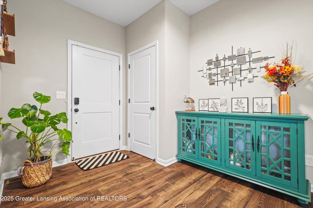 5603 Copper Creek Drive, Haslett, MI 48840