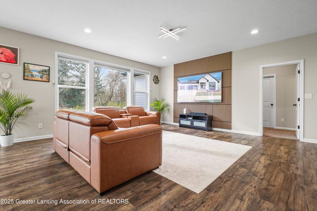 5603 Copper Creek Drive, Haslett, MI 48840