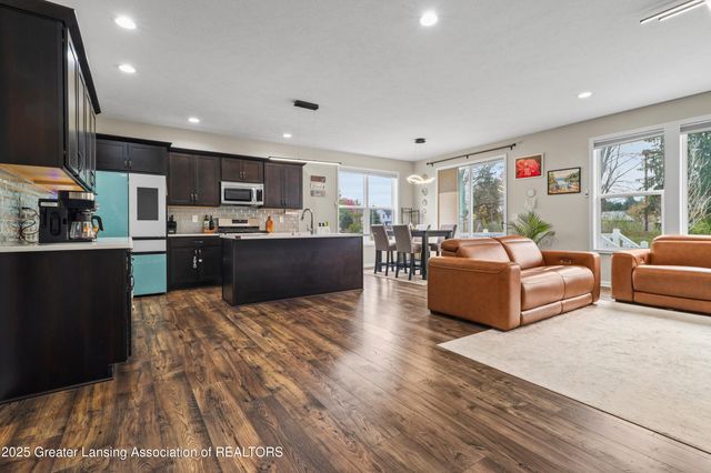 5603 Copper Creek Drive, Haslett, MI 48840