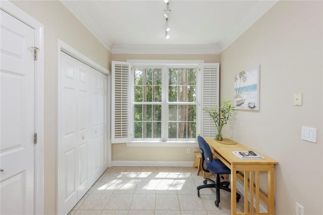 131 Ashford Circle 131, Dunwoody, GA 30338
