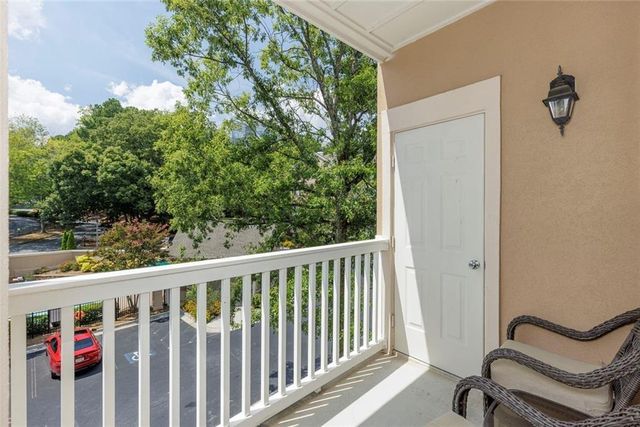 131 Ashford Circle 131, Dunwoody, GA 30338