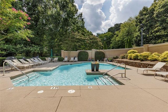 131 Ashford Circle 131, Dunwoody, GA 30338