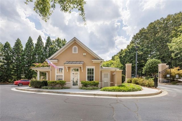 131 Ashford Circle 131, Dunwoody, GA 30338
