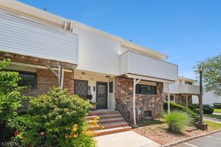922 Merritt Dr, Hillsborough Twp., NJ 08844