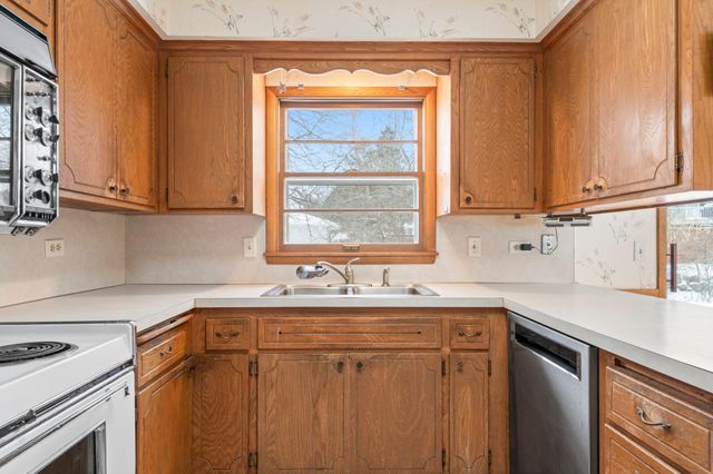 75 Rhode Island Avenue S, Golden Valley, MN 55426