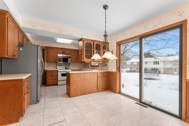 75 Rhode Island Avenue S, Golden Valley, MN 55426