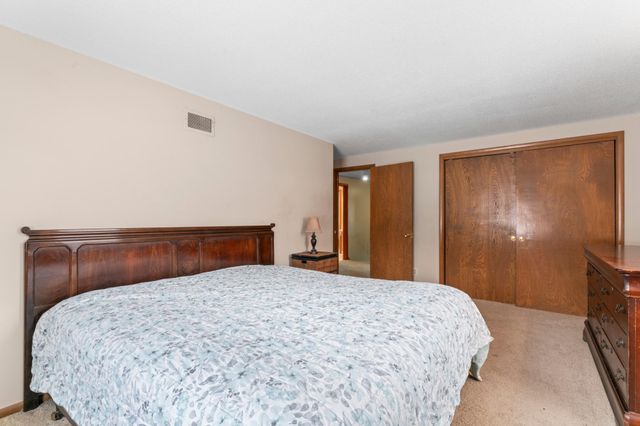 75 Rhode Island Avenue S, Golden Valley, MN 55426