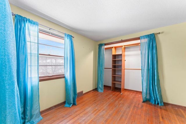 75 Rhode Island Avenue S, Golden Valley, MN 55426