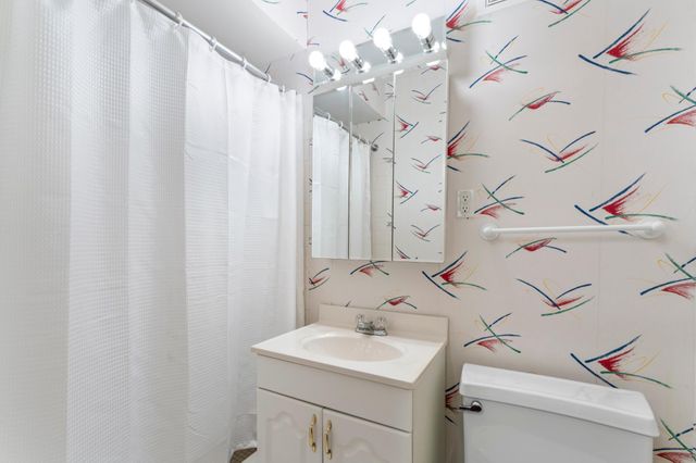 75 Rhode Island Avenue S, Golden Valley, MN 55426