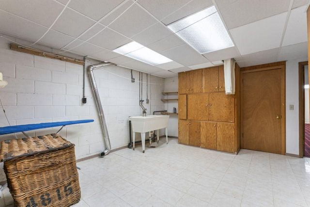 75 Rhode Island Avenue S, Golden Valley, MN 55426