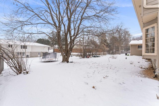 75 Rhode Island Avenue S, Golden Valley, MN 55426