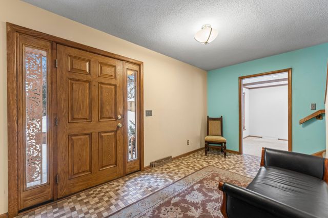 75 Rhode Island Avenue S, Golden Valley, MN 55426