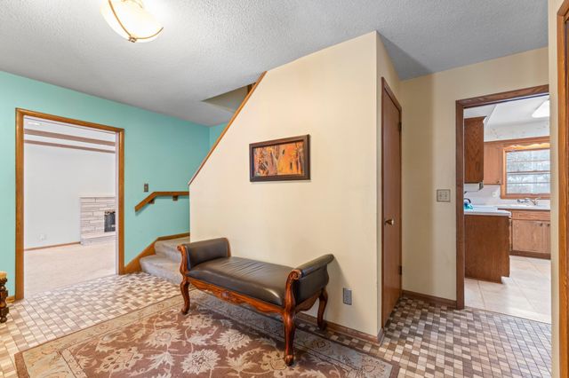 75 Rhode Island Avenue S, Golden Valley, MN 55426