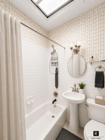 300 Milford Street, New York City, NY 11208