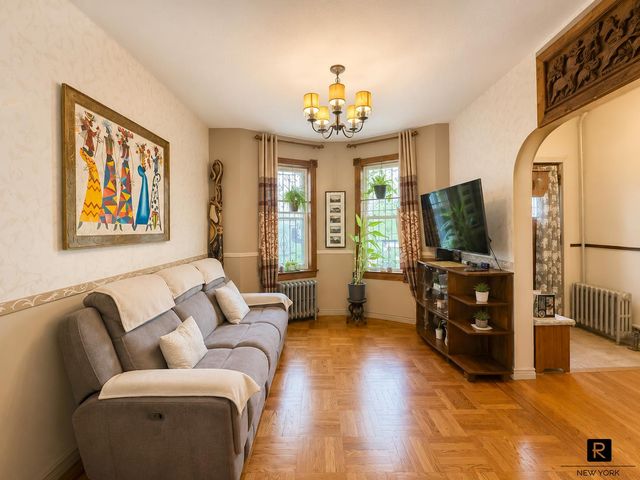 300 Milford Street, New York City, NY 11208