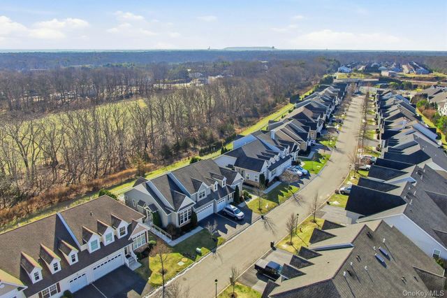 83 Pacific Dunes Court 83, Medford, NY 11763