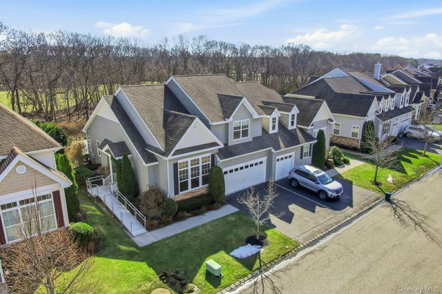 83 Pacific Dunes Court 83, Medford, NY 11763