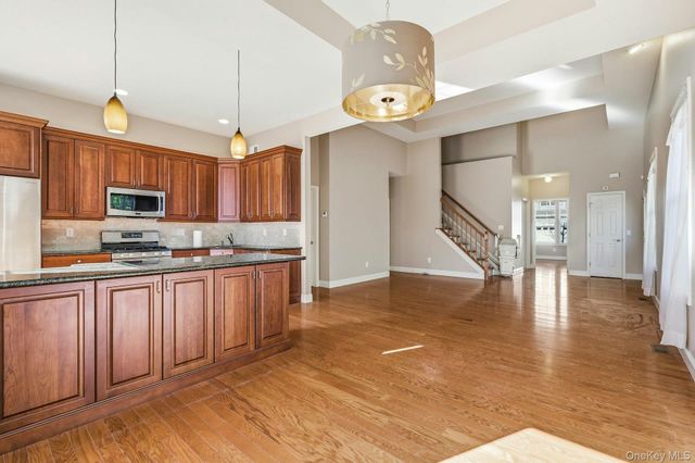 83 Pacific Dunes Court 83, Medford, NY 11763