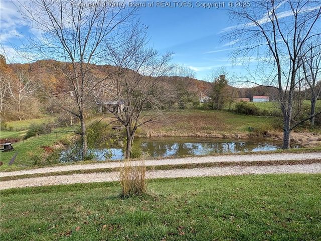 2314 Grasslick Road, Ripley, WV 25271