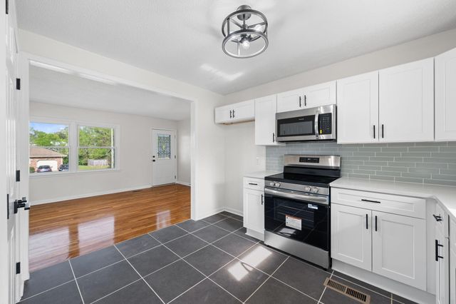 7734 Jocelyn Drive, Chattanooga, TN 37416