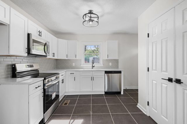 7734 Jocelyn Drive, Chattanooga, TN 37416