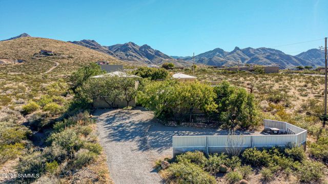 5093 Black Quartz Road, Las Cruces, NM 88011