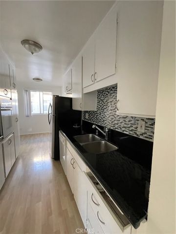 811 6th Street 306, Santa Monica, CA 90403