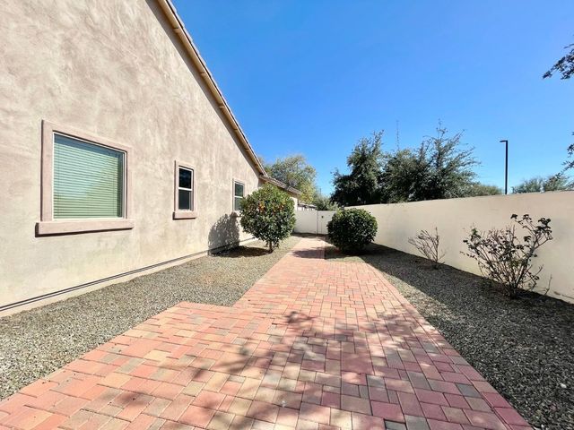 638 E Charlevoix Avenue, Gilbert, AZ 85297