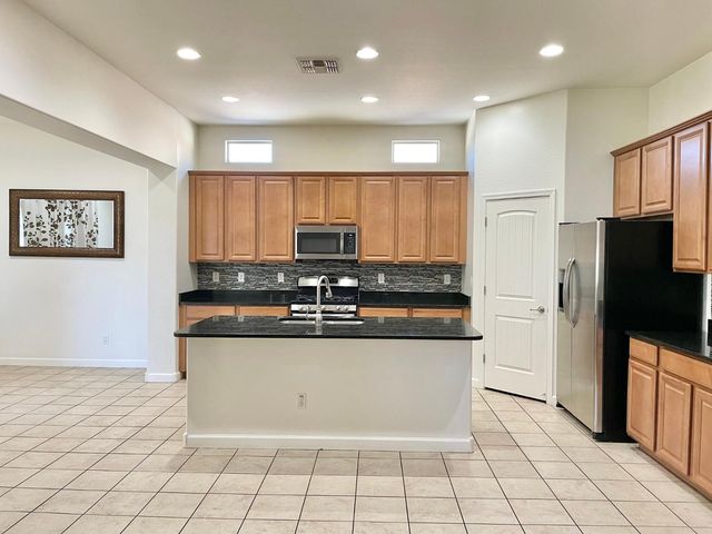 638 E Charlevoix Avenue, Gilbert, AZ 85297