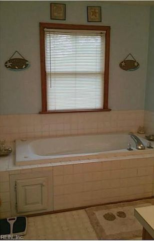 840 Beckley LN, Chesapeake, VA 23322