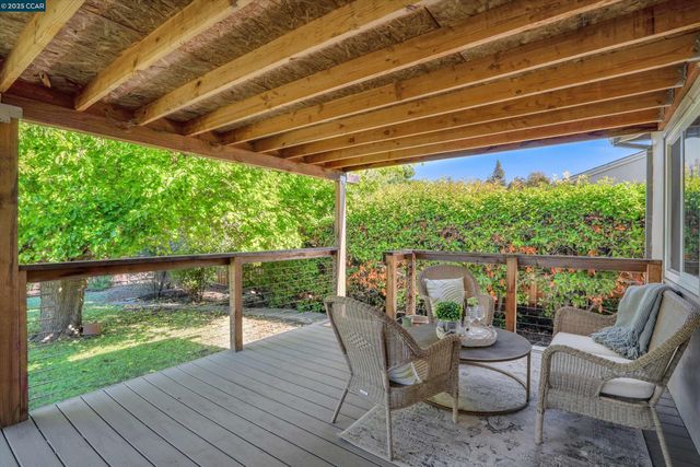 2968 Glenside Dr, Concord, CA 94520