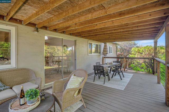 2968 Glenside Dr, Concord, CA 94520