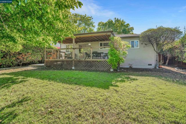 2968 Glenside Dr, Concord, CA 94520