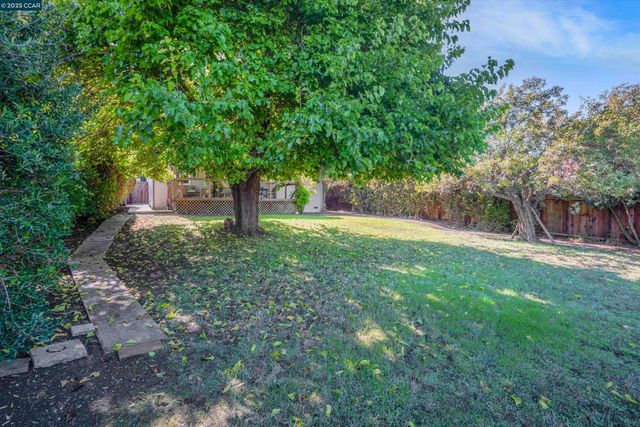 2968 Glenside Dr, Concord, CA 94520