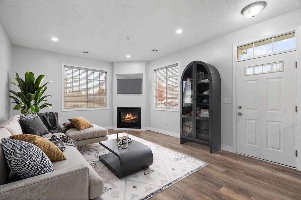 4611 Blaine Avenue 1308, Inver Grove Heights, MN 55076