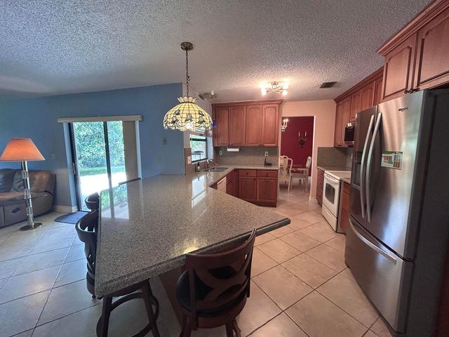 11641 SW 50th Street, Cooper City, FL 33330