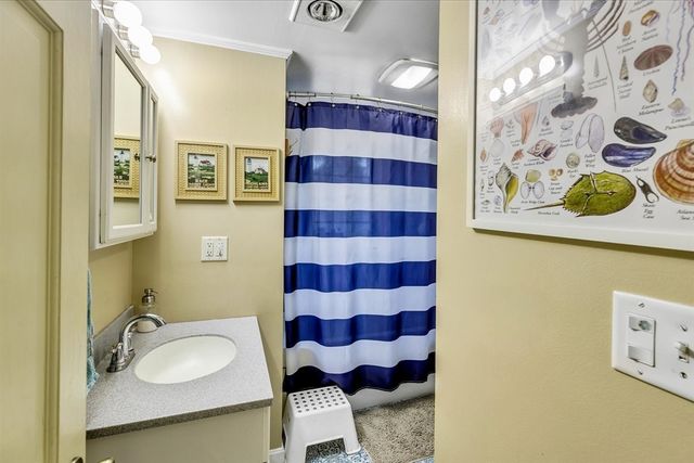 34 Weir Rd, Yarmouth, MA 02675