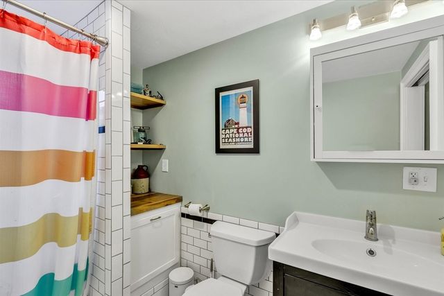 34 Weir Rd, Yarmouth, MA 02675