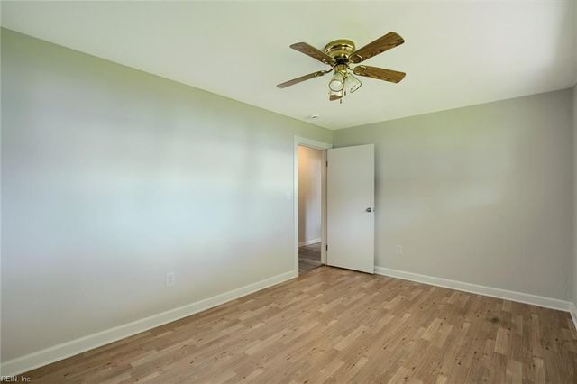 5790 York Haven LN, Gloucester, VA 23061