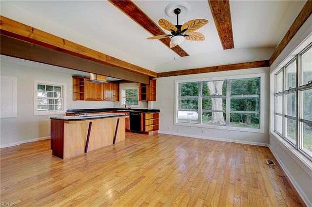 5790 York Haven LN, Gloucester, VA 23061